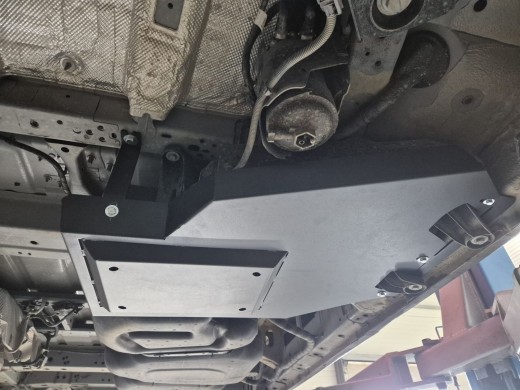 Oceľový kryt nádrže AdBlue Ford Transit Custom (2023-2026)