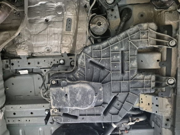 Oceľový kryt nádrže AdBlue Ford Transit Custom (2023-2026)