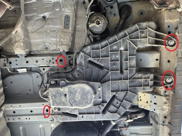 Oceľový kryt nádrže AdBlue Ford Transit Custom (2023-2026)