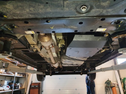 Oceľový kryt AdBlue Ford Transit (2020-2025)Ford Transit