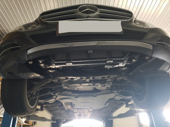 Oceľový kryt motora Mercedes E-Classe W212 - 4x4 (2009-2016)Mercedes E-Classe