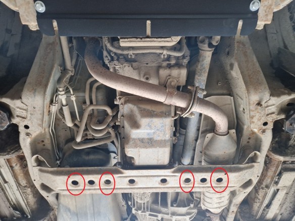 Oceľový kryt prevodovky Mitsubishi Pajero 3 (V60, V70) Vers. 2.0 (1999-2007)Mitsubishi Shogun