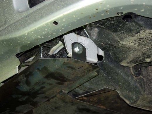 Oceľový kryt motora Nissan Almera Tino (2000-2006)Nissan Almera