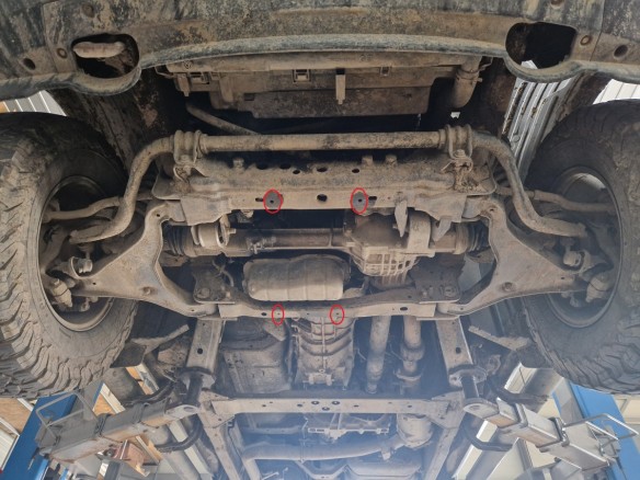 Oceľový kryt motora Nissan Navara (2005-2015)Nissan Navara