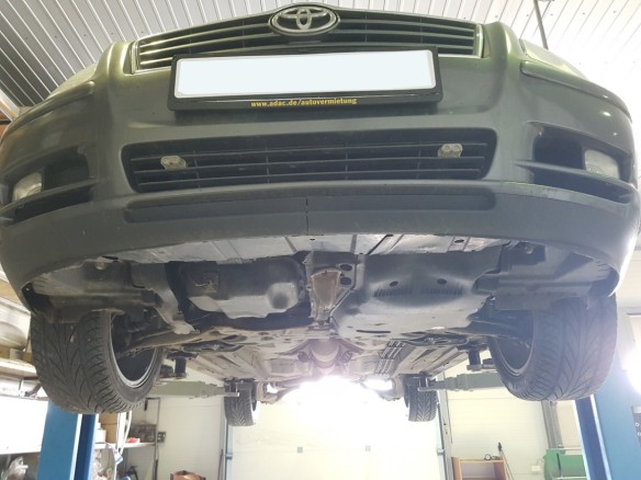 Oceľový kryt motora Toyota Avensis (2003-2008)Toyota Avensis